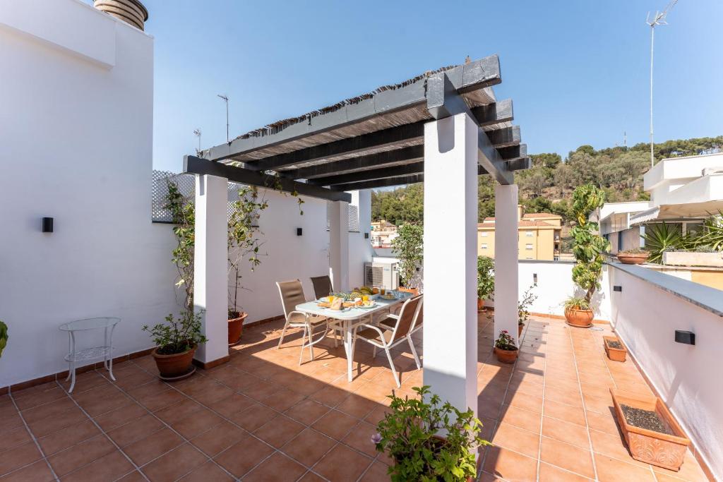 CT 252 - Faro's Malaga Citylights - Amazing Roof Terrace, Málaga
