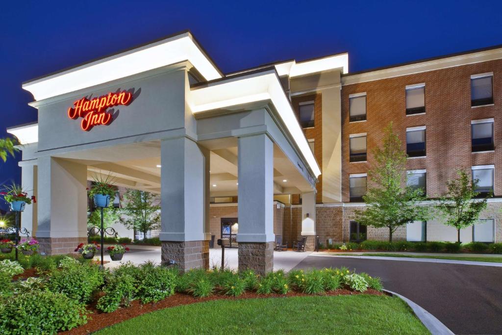 Hampton Inn Detroit Novi photo