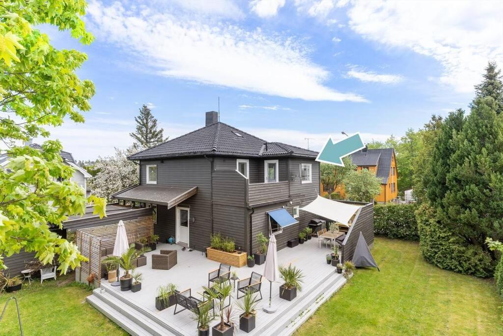 2 Bedroom apartment w/ Parking & Balcony