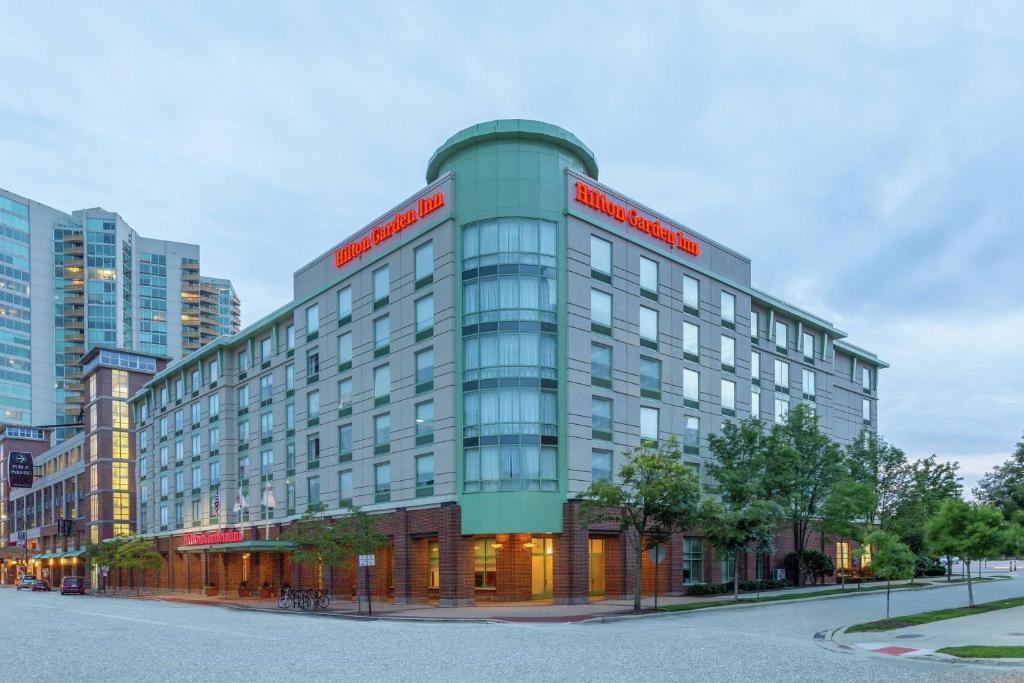 Hilton Garden Inn Chicago North Shore / Evanston photo