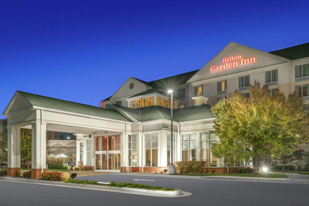 Hilton Garden Inn Richmond Airport photo