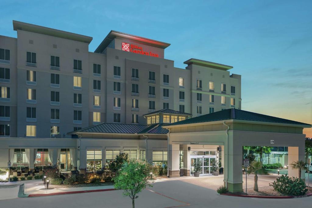 Hilton Garden Inn San Antonio At The Rim photo