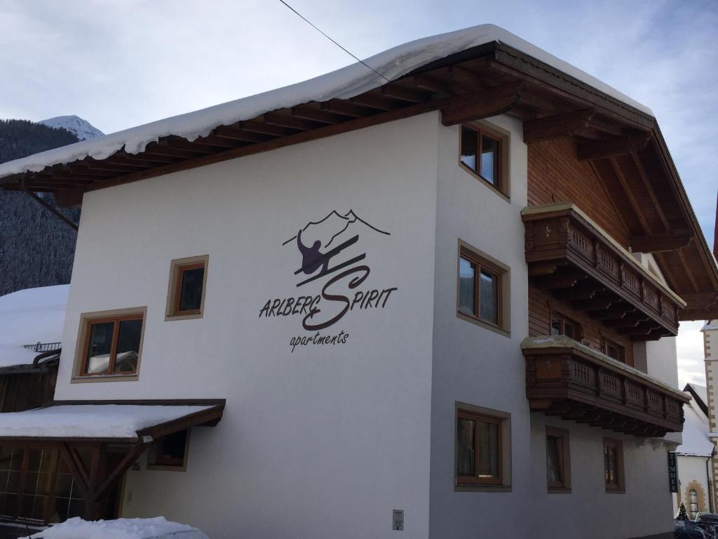 Arlbergspirit Apartments — Hotel in Pettneu Am Arlberg