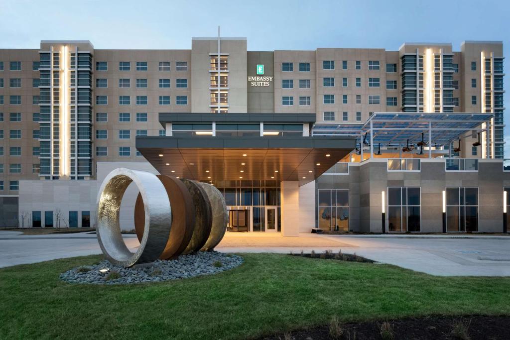 Embassy Suites by Hilton Kansas City Olathe photo