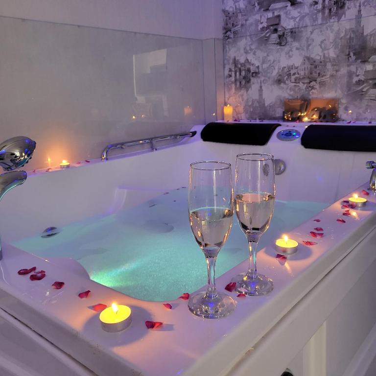 Escapada romantica cu jacuzzi in Chisinau 전경