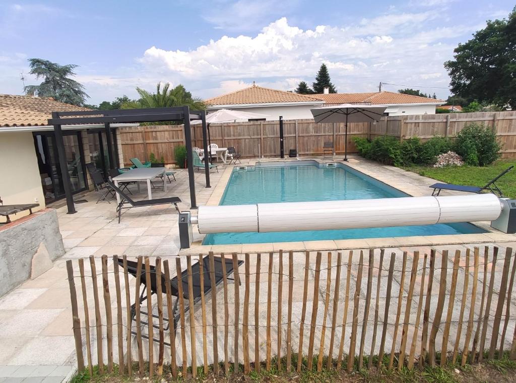 2 Maisons de 3 et 2 chambres avec grande piscine commune - 2