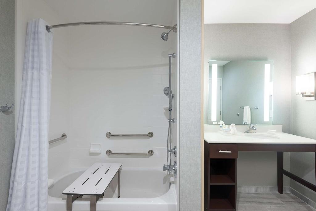 Homewood Suites by Hilton Fayetteville North Carolina photo