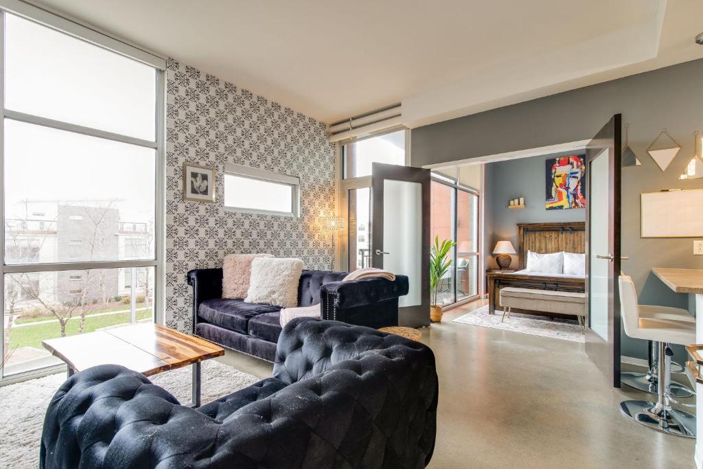 Longterm Stay Just Across the River from Downtown- fully equipped for long term stay, Nashville