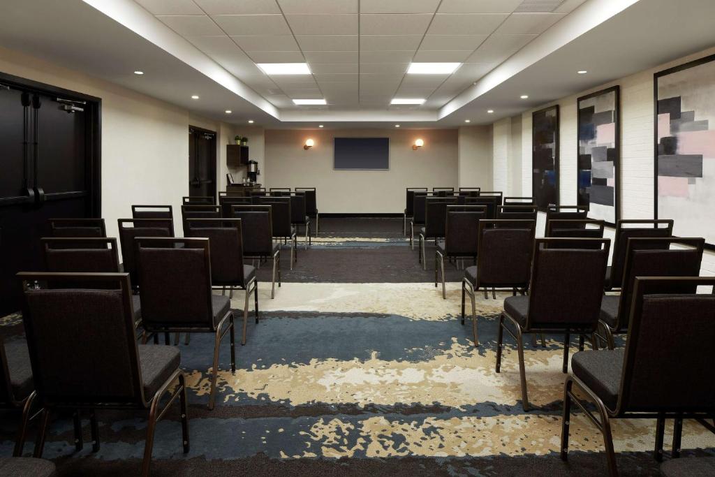 Montreal DoubleTree by Hilton Montreal Airport Additional