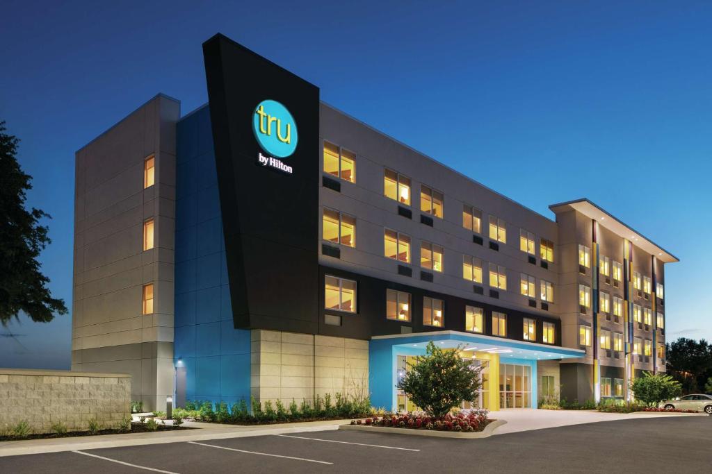 Tru by Hilton Sebring photo