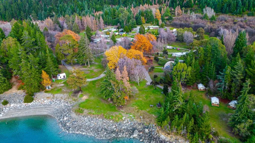 The Camp - Lake Hawea, hotel in Lake Hawea