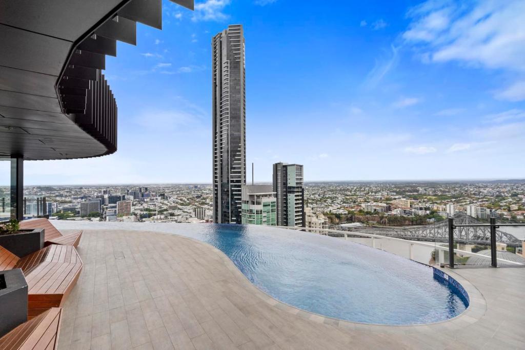 Story Bridge Brisbane City & River View 2 BR with Car park, Australia