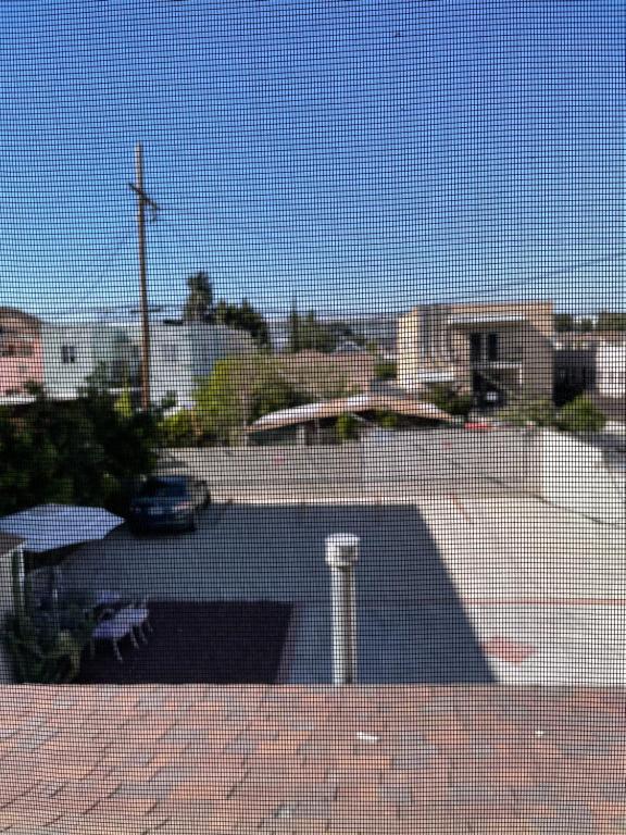 Private Large LA Bedroom w Private Bathroom - TV - AC - WIFI - Private Fridge near USC - Exposition  photo