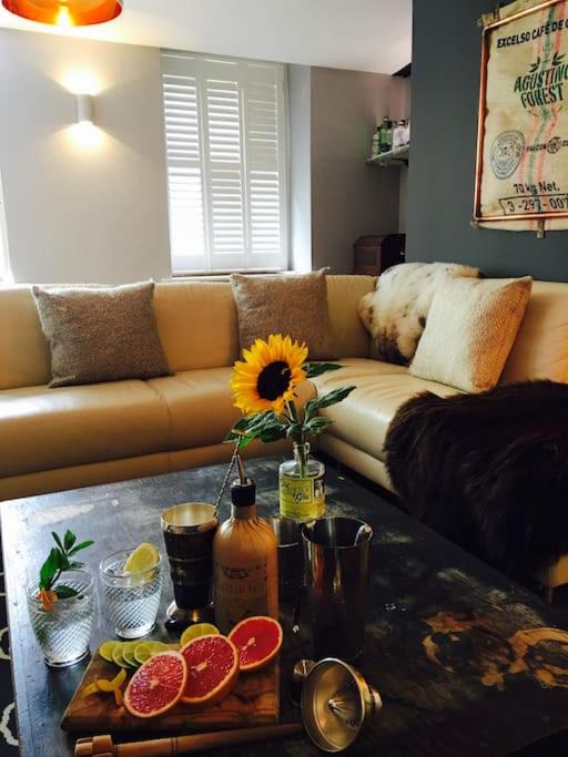 No. 5 @ Ginhaus, Llandeilo