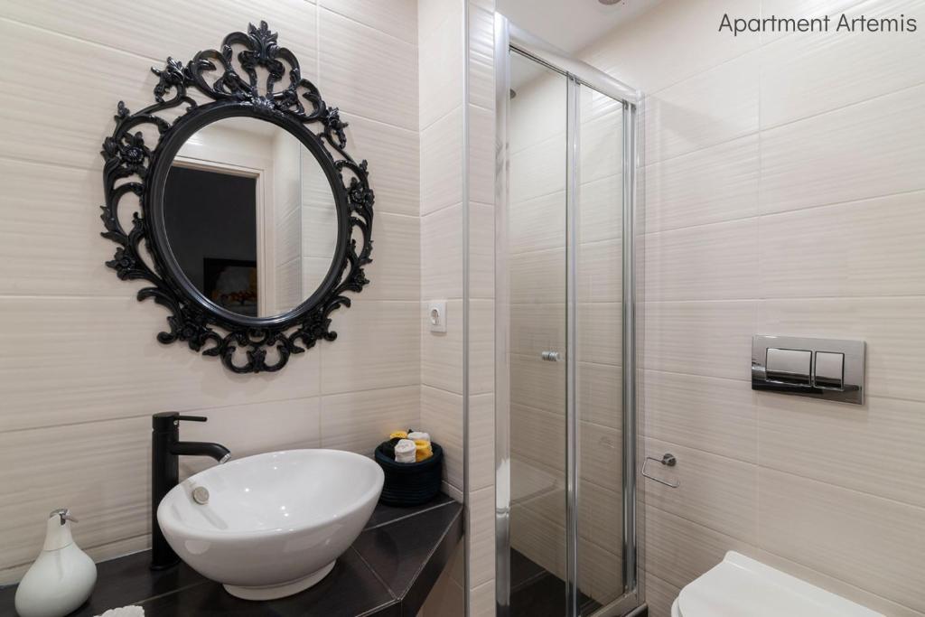 Apollo & Artemis by Heloni Apartments photo