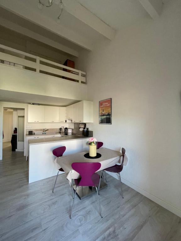 Appart Duplex Climatisé & Terrasse - centre village et mer à pieds - 4