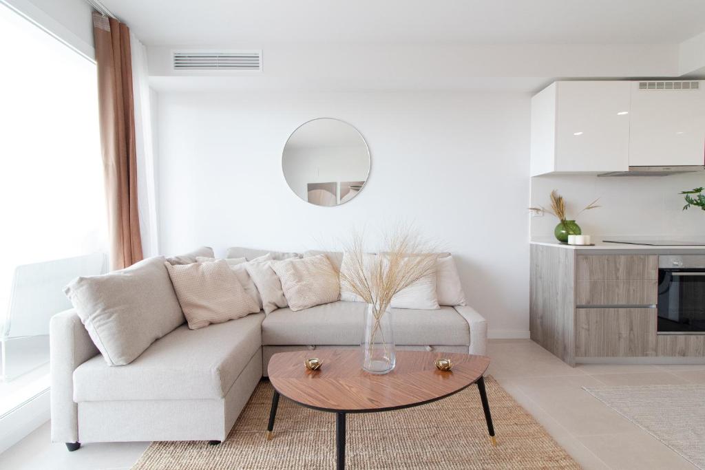 Global Vacacional, Moderno apartamento con terraza en Gran Canet - 5