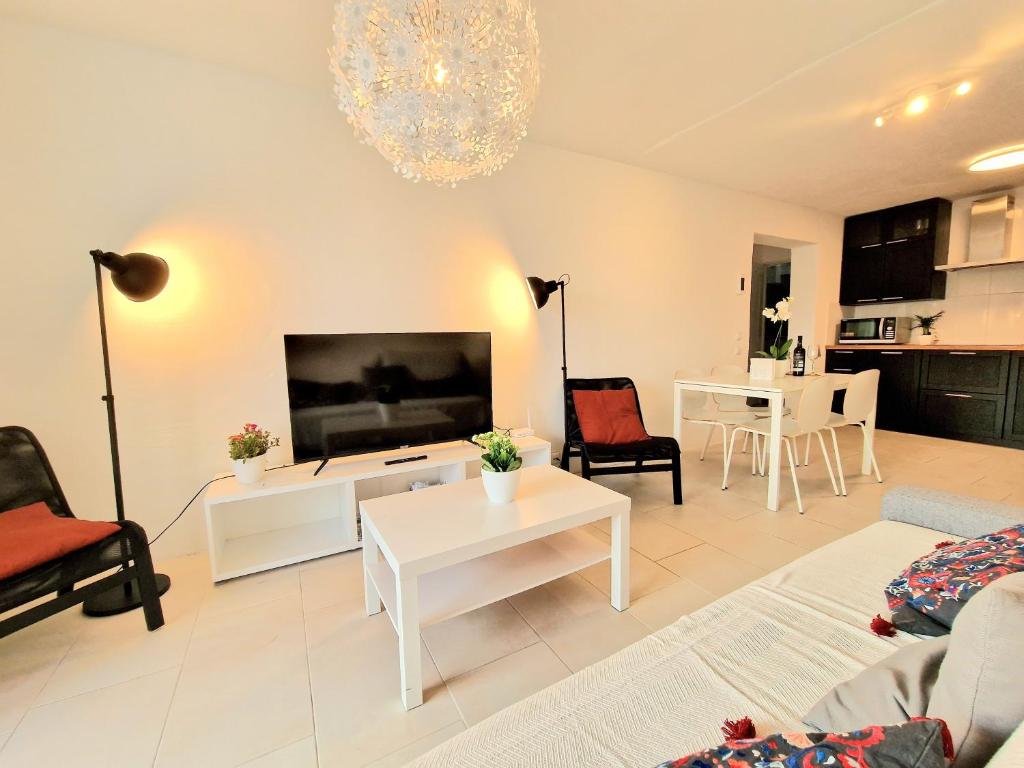 AA Guest - Piscis Mountain View Eco Apartment - 5
