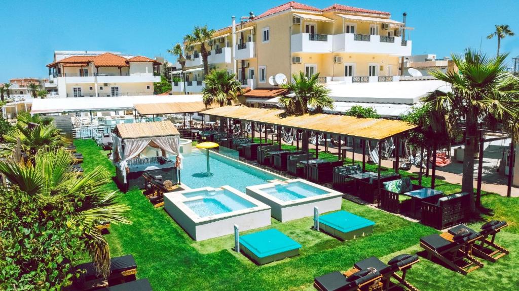 Despina Aparthotel by Philoxenia Hotel & SPA — Swimming pool in Malia