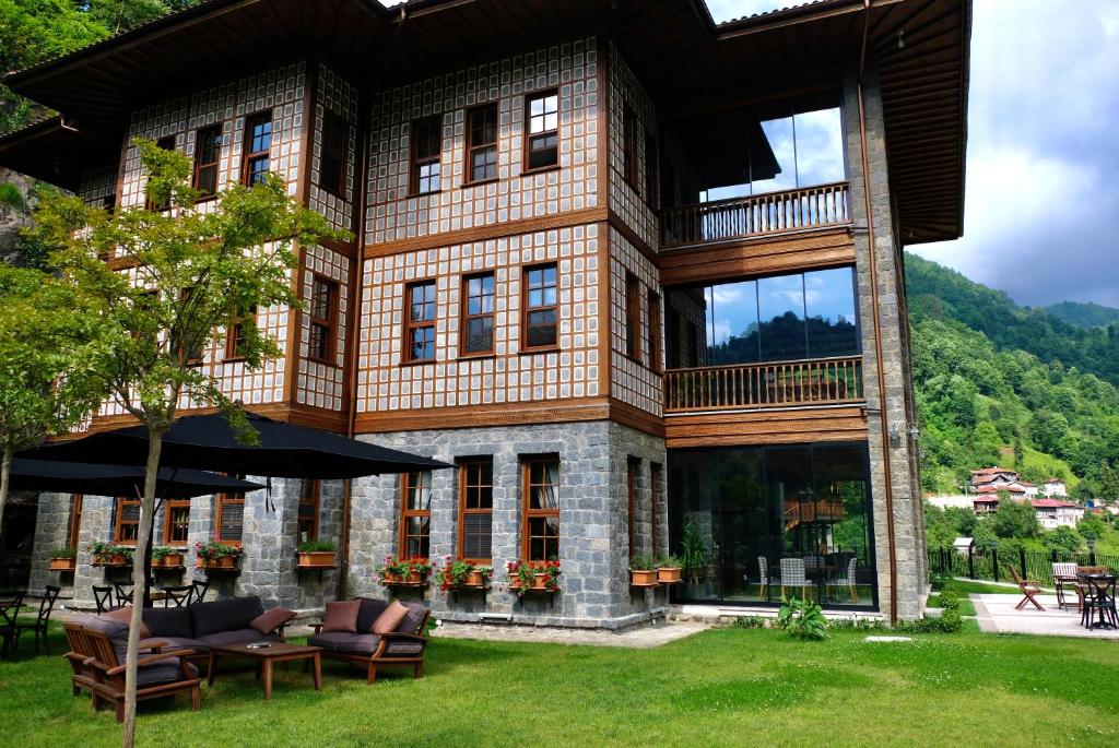 Hakoni House photo