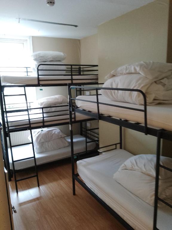 Bell House Hostel photo