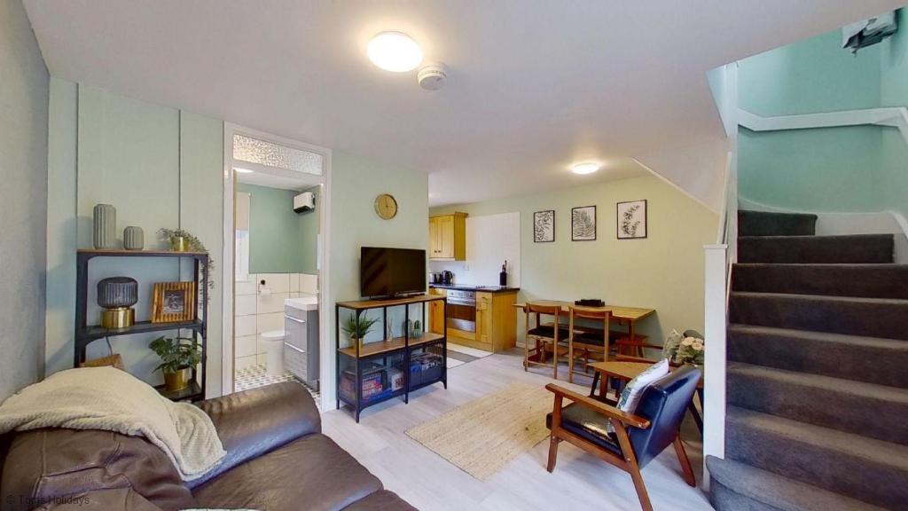 34 Strawberry Hill, Tolroy Manor, Hayle