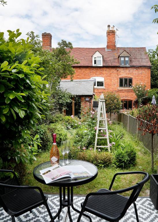 Romantic Cotswold Cottage, Mickleton photo 5