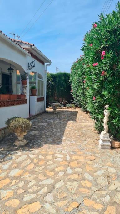 Xalet Azul, your secret garden in L'Escala - 1