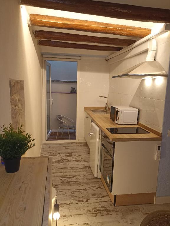 Petra apartments -Old City with terrace and barbecue- - 4