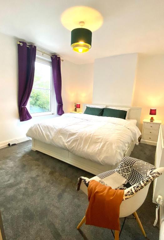 Medway Getaway - 3 Bed Home with Luxury Bathroom, Chatham