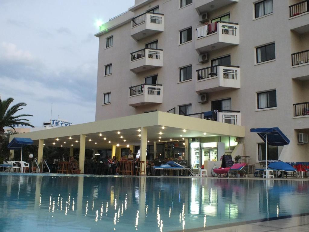 Livas Hotel Apartments — Hotel building in Protaras, Famagusta Region