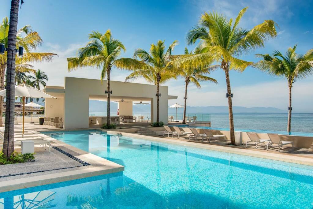 Beautiful Oceanfront Suite by Moikka Rentals - 3