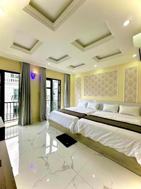 Ruby Hotel