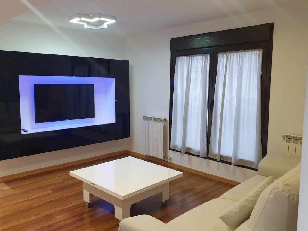 Centro aparcamiento gratuito al lado del pilar - 1