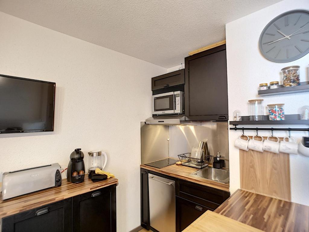 Beau 2 pièces 4 pers, rénové, 24m², Rés. Ski Soleil, Sud-Ouest, pied des pistes, Les Menuires - FR-1-178-333, Les Menuires