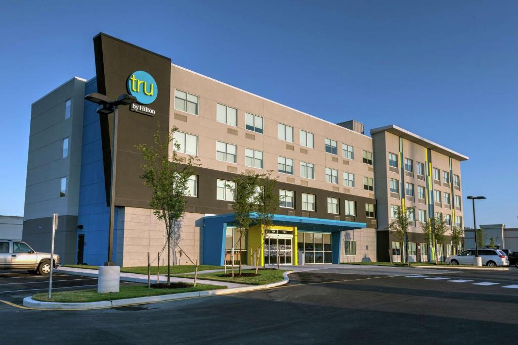 Tru by Hilton Georgetown photo