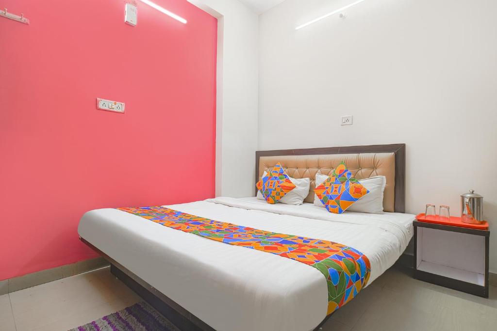 FabExpress Royal Palace Inn photo