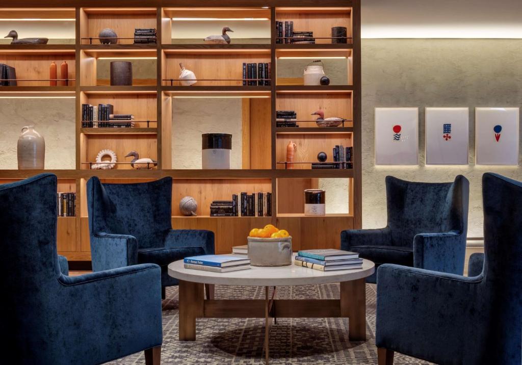 フロント・ロビー