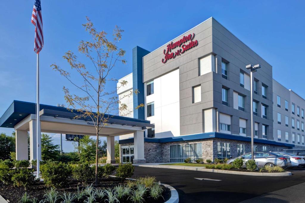 Hampton Inn & Suites Deptford, NJ photo