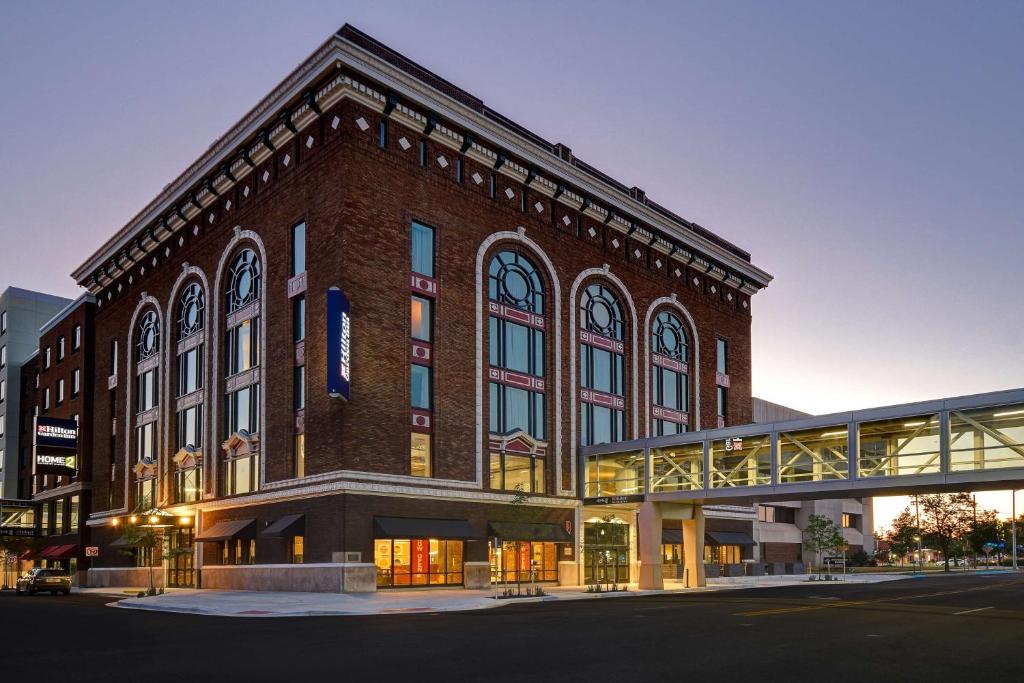 Hilton Garden Inn Kalamazoo Downtown photo