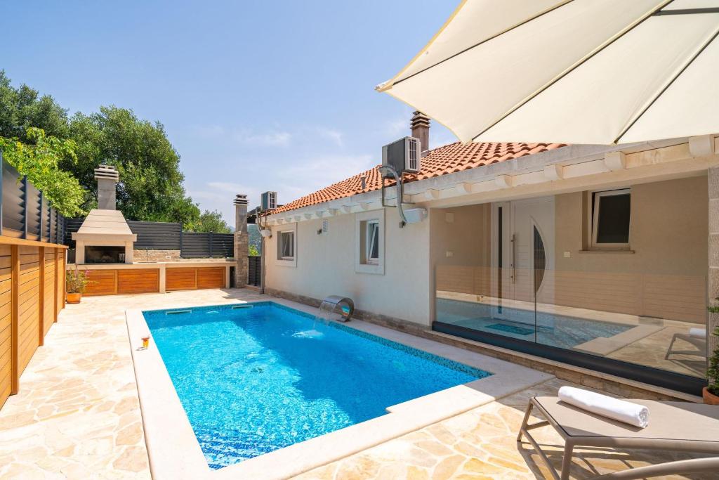 スイミングプール