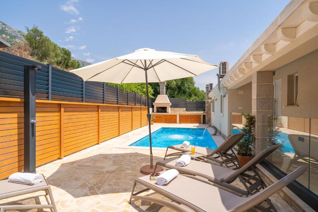 スイミングプール