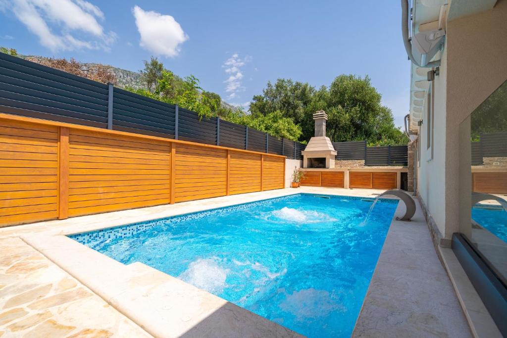 スイミングプール