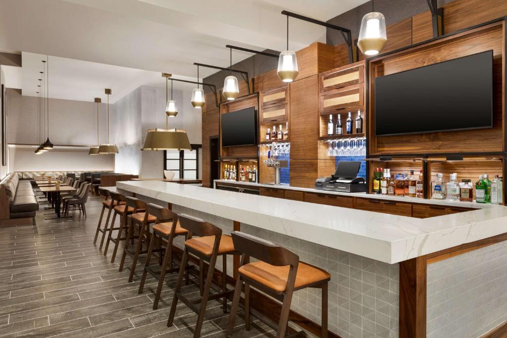 Bar/ Salón
