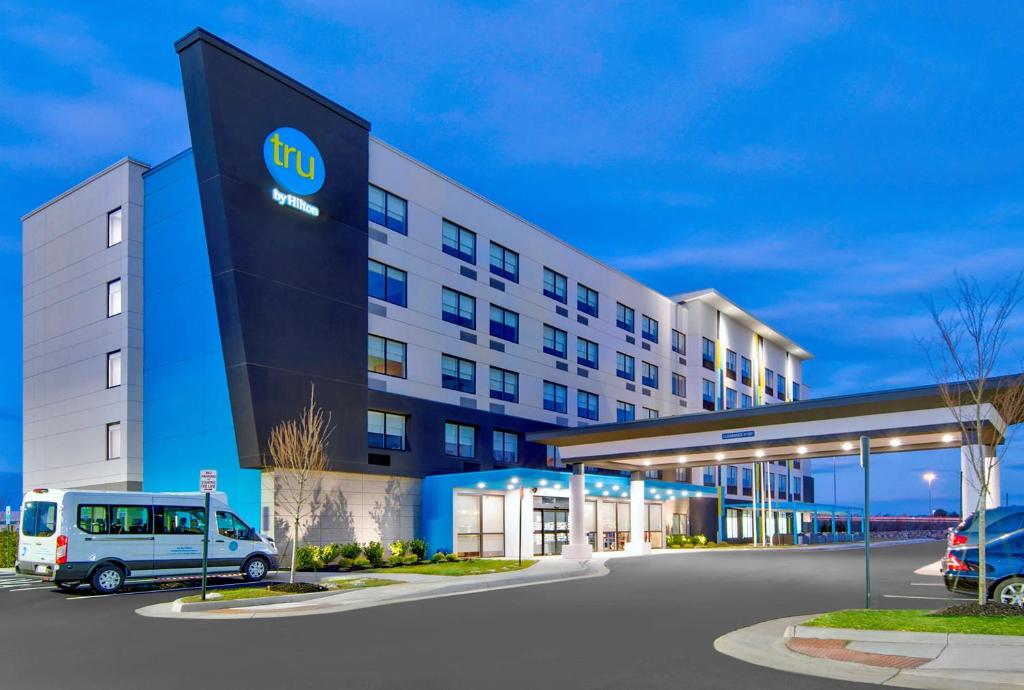 Tru By Hilton Ashburn One Loudoun, VA photo