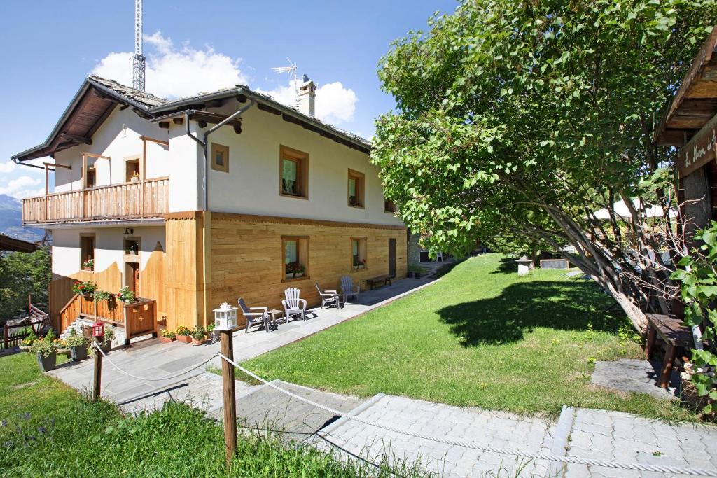 Maison Grange 1, Pila