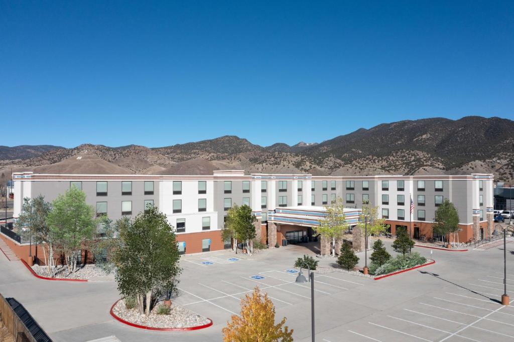 Hampton Inn &amp; Suites Salida — Hotel in Salida (CO)