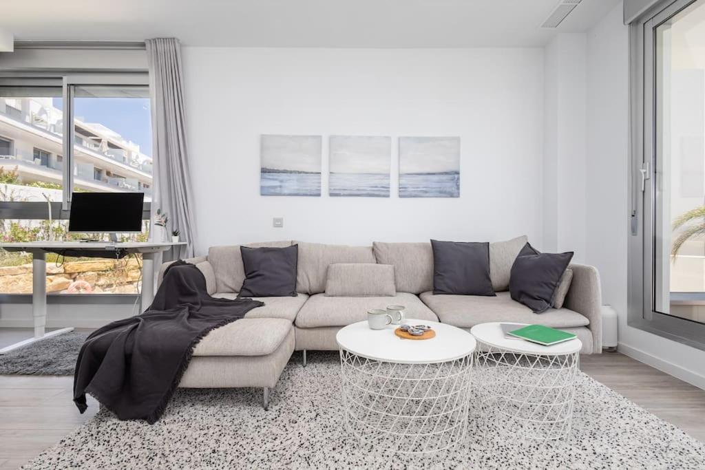 Stylish 3 bedroom Le Mirage close to beach RDR317 - 5