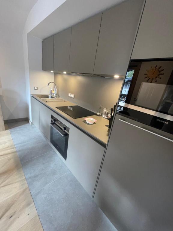Appartement standing face mont blanc piscine - 2