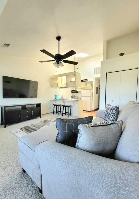 Sunnie Days condo in Oak Harbor on Lake Erie!, Sand Beach